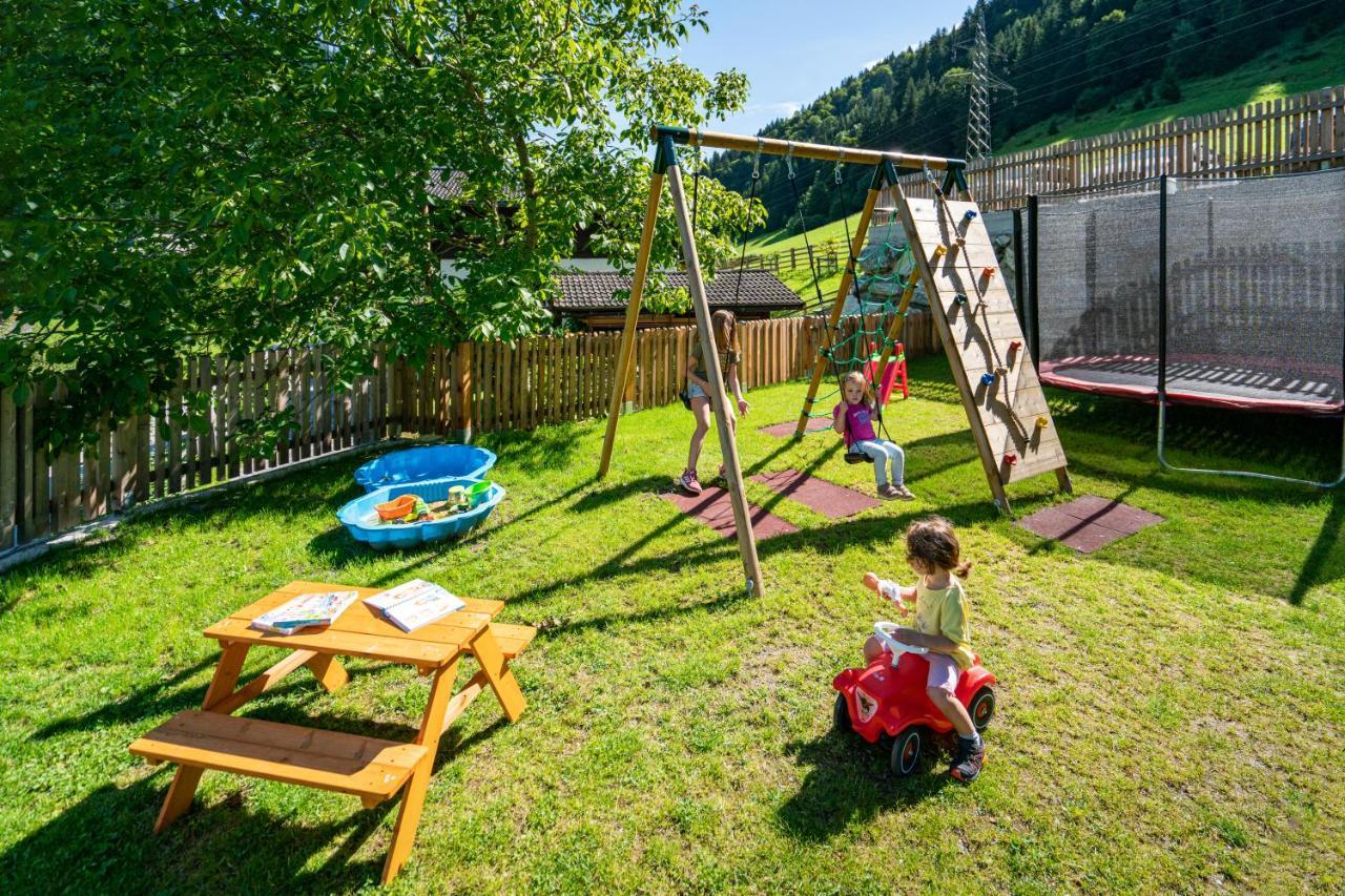 Lakeside Appartments Goldegg Exterior photo